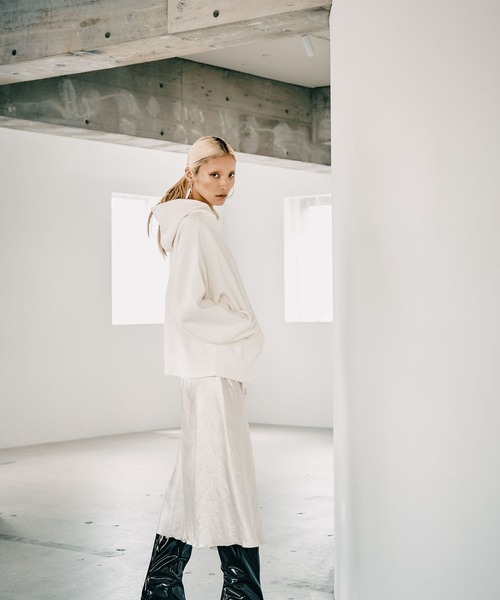 HEREIAM（ヘレイアム）の「【HEREIAM】トレンドのミディ丈と安心ロング丈。/バイヤスサテンスカート（スカート・レディース・ブラウン/アイボリー・SMALL/MEDIUM）」の16枚目の写真