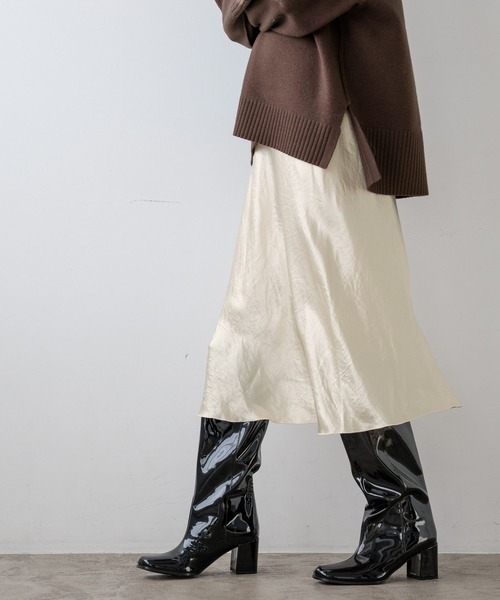 HEREIAM（ヘレイアム）の「【HEREIAM】トレンドのミディ丈と安心ロング丈。/バイヤスサテンスカート（スカート・レディース・ブラウン/アイボリー・SMALL/MEDIUM）」の22枚目の写真