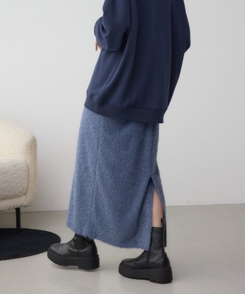 AZUL by moussy(アズールバイマウジー)の「ラメシャギータイトスカート 秋服 冬服 ラメニット ニットスカート ロングスカート ウエストゴム(スカート・レディース・ブラック/ブルー/チャコールグレー・FREE)」の3枚目の写真