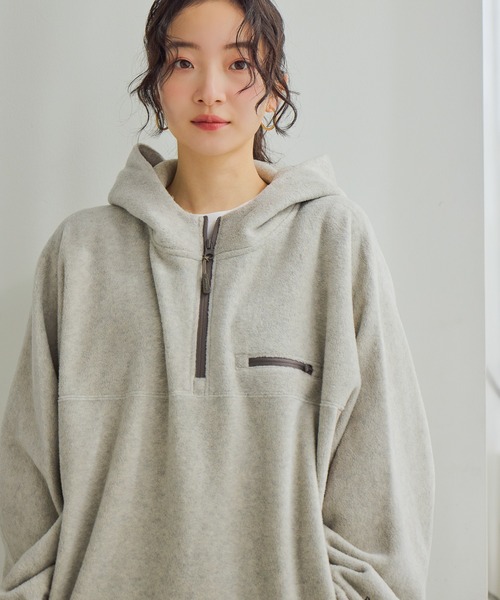niko and（ニコアンド）の「ソフトフリース切り替えZIPパーカー