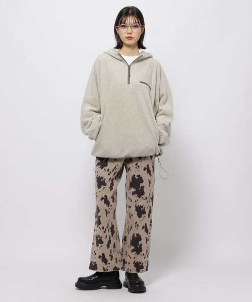 niko and...（ニコアンド）の「ソフトフリース切り替えZIPパーカー（パーカー・レディース・ベージュ/オレンジ/ライトグレー・FREE）」の11枚目の写真