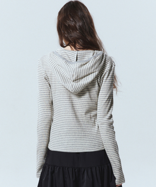 NICK&NICOLE(ニックアンドニコール)の「HOODY MINIMALISM STRIPE SLIM TOP_GRAY(パーカー・レディース・その他・MEDIUM/LARGE)」の3枚目の写真