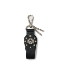 AAKAM（アーカム）の「Cross Studded Leather Keyring (Black)（キーケース/キーアクセサリー）」