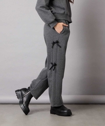 a.v.v（アーヴェヴェ）の「[130-160]【裏起毛/ゆったりストレート/韓国コーデが叶う】サイドリボンスウェットパンツ（スウェットパンツ）」