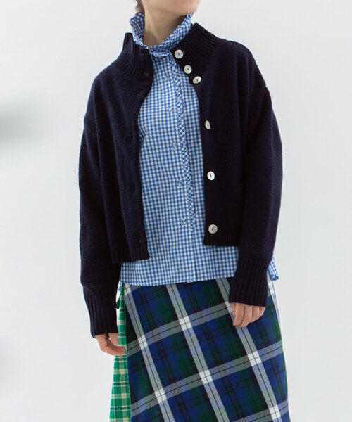 nop de nod(ノップドゥノッド)の「シェットランドウールショート2wayセーター(カーディガン/ボレロ・レディース・アイボリー/ネイビー/レッド/グリーン・M)」の3枚目の写真