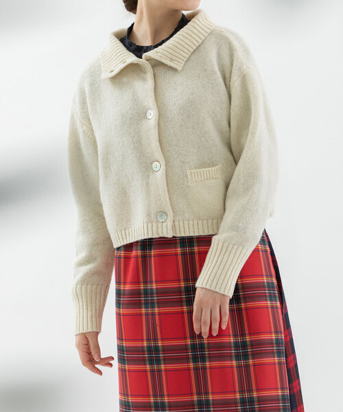 nop de nod(ノップドゥノッド)の「シェットランドウールショート2wayセーター(カーディガン/ボレロ・レディース・アイボリー/ネイビー/レッド/グリーン・M)」の1枚目の写真