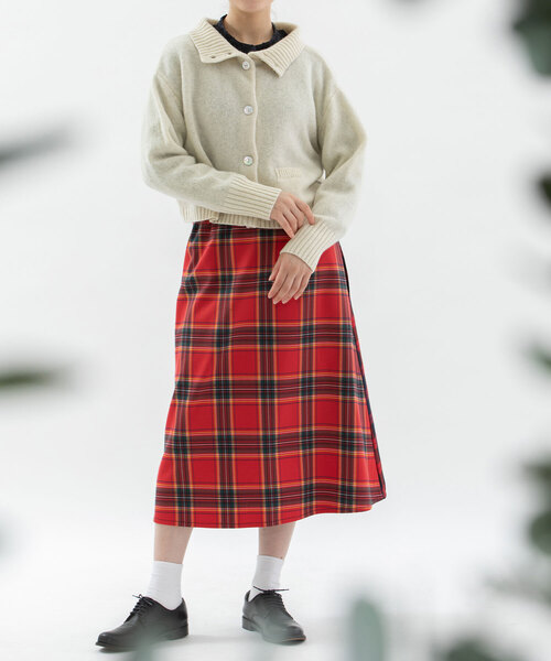 nop de nod(ノップドゥノッド)の「シェットランドウールショート2wayセーター(カーディガン/ボレロ・レディース・アイボリー/ネイビー/レッド/グリーン・M)」の17枚目の写真