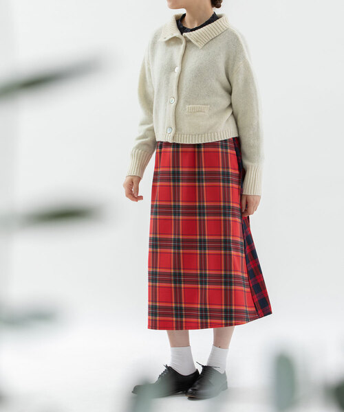 nop de nod(ノップドゥノッド)の「シェットランドウールショート2wayセーター(カーディガン/ボレロ・レディース・アイボリー/ネイビー/レッド/グリーン・M)」の13枚目の写真