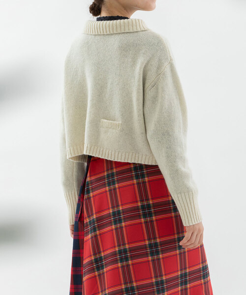nop de nod(ノップドゥノッド)の「シェットランドウールショート2wayセーター(カーディガン/ボレロ・レディース・アイボリー/ネイビー/レッド/グリーン・M)」の11枚目の写真