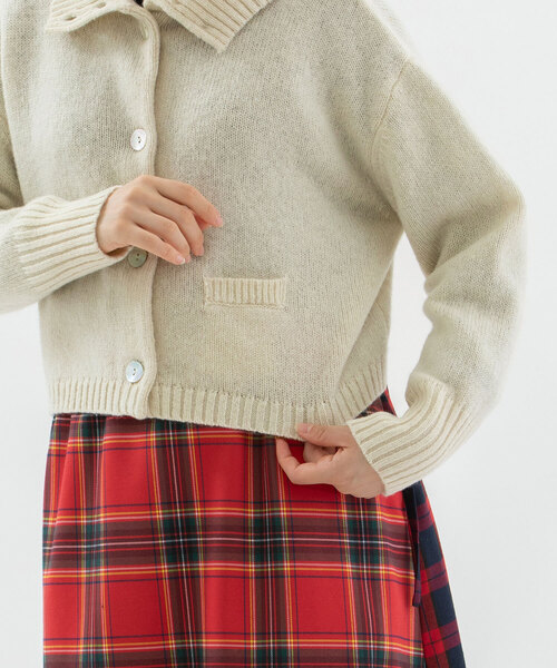 nop de nod(ノップドゥノッド)の「シェットランドウールショート2wayセーター(カーディガン/ボレロ・レディース・アイボリー/ネイビー/レッド/グリーン・M)」の9枚目の写真