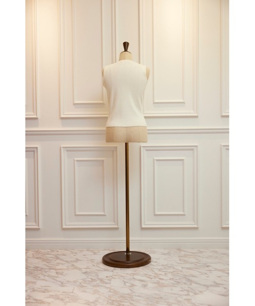 MISTREASS(ミストレアス)の「Rib Knit Sleeveless Top(キャミソール・レディース・オフホワイト/ブラック・FREE)」の5枚目の写真