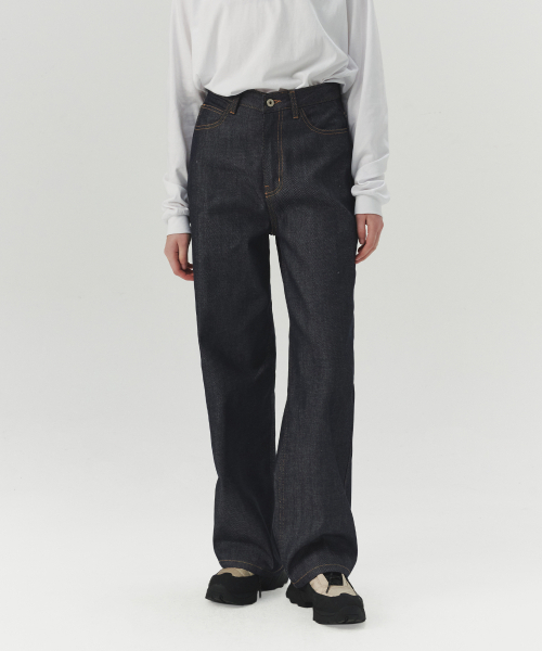 LEVAR(レバー)の「Non-fade Standard Denim - Indigo Black(デニムパンツ・レディース・その他・MEDIUM)」の2枚目の写真