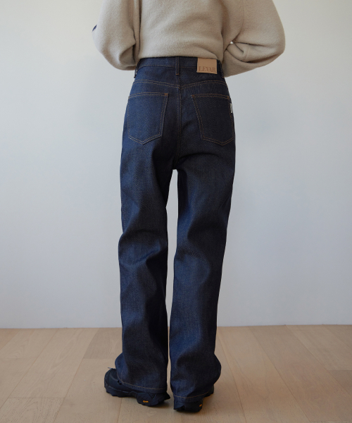 LEVAR(レバー)の「Non-fade Standard Denim - Indigo Black(デニムパンツ・レディース・その他・MEDIUM)」の4枚目の写真