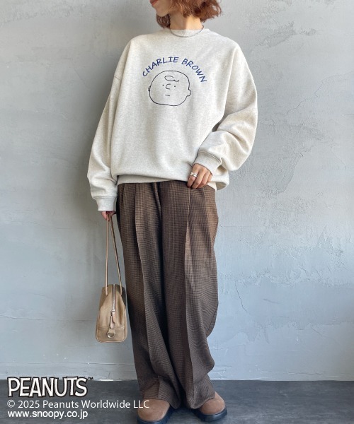 PEANUTS（ピーナッツ）の「[PEANUTS×JEANS FACTORY/ピーナッツ×ジーンズ ファクトリー] 別注 刺繍プリントスウェット / チャーリー・ブラウン（スウェット・レディース・ブラック/グレー/ネイビー・S/M/L）」の6枚目の写真