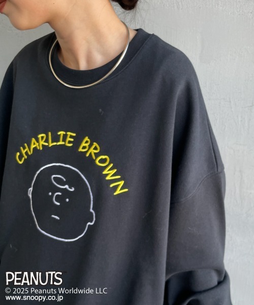 PEANUTS（ピーナッツ）の「[PEANUTS×JEANS FACTORY/ピーナッツ×ジーンズ ファクトリー] 別注 刺繍プリントスウェット / チャーリー・ブラウン（スウェット・レディース・ブラック/グレー/ネイビー・S/M/L）」の18枚目の写真