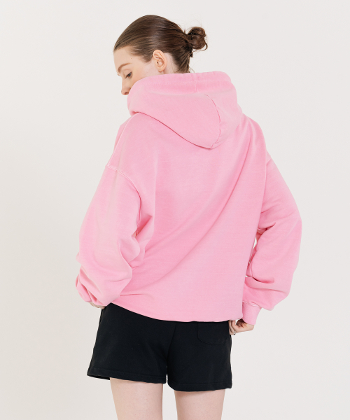 INJIACTIVE(インジアクティブ)の「スモールロゴピグメントフードパーカー ピンク(パーカー・レディース・その他・SMALL/MEDIUM)」の4枚目の写真