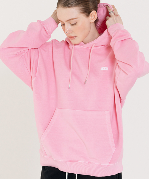 INJIACTIVE(インジアクティブ)の「スモールロゴピグメントフードパーカー ピンク(パーカー・レディース・その他・SMALL/MEDIUM)」の5枚目の写真