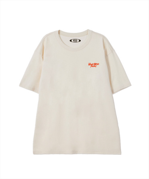 BY.L（バイエル）の「グラフィティロゴ半袖Tシャツクリームレッド（Tシャツ/カットソー・メンズ・その他・MEDIUM/LARGE/X-LARGE）」の2枚目の写真