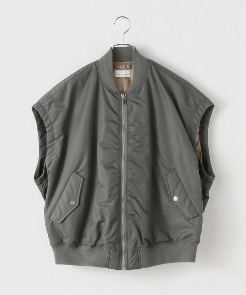 Spick & Span（スピックアンドスパン）の「《WEB限定》upper hights/アッパーハイツ THE U-2 VEST（その他アウター・レディース・ライトグレー/ホワイト系その他/ブラック/カーキ・1）」の4枚目の写真