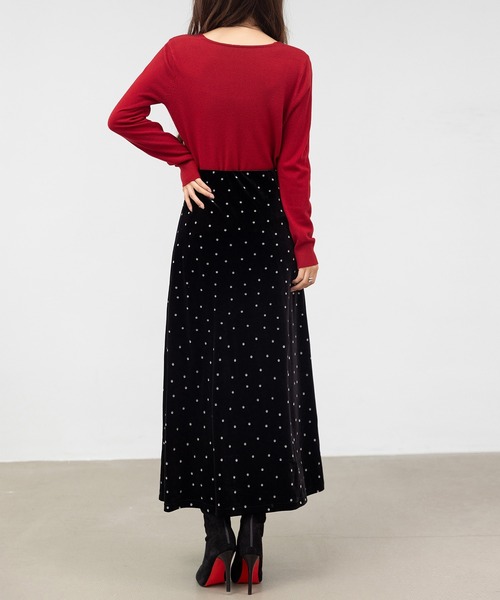 DAY CLOSET（デイ クローゼット）の「【ロング丈/ゴム入り】艶やかな光沢で大人の華やぎ魅せ。Aライン ベロア スカート レディース（スカート・レディース・ブラック/ドット・L/M）」の8枚目の写真