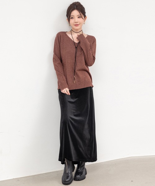 DAY CLOSET（デイ クローゼット）の「【ロング丈/ゴム入り】艶やかな光沢で大人の華やぎ魅せ。Aライン ベロア スカート レディース（スカート・レディース・ブラック/ドット・L/M）」の12枚目の写真