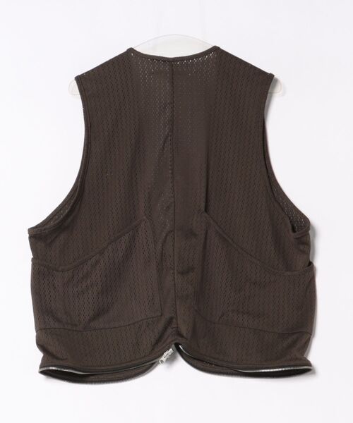 L.H.P（エルエイチピー）の「AFFIX/アフィックス/BAG VEST（その他アウター・メンズ・ブラウン・M/L/S）」の2枚目の写真