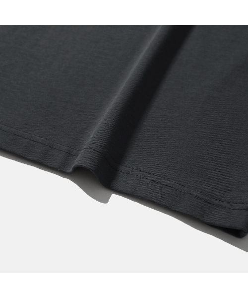 MOIF（モイフ）の「[AW25] 404 GNF(F) L/S TEE / CHARCOAL（Tシャツ/カットソー・メンズ・その他・1(S)/2(M)/3(L)）」の6枚目の写真