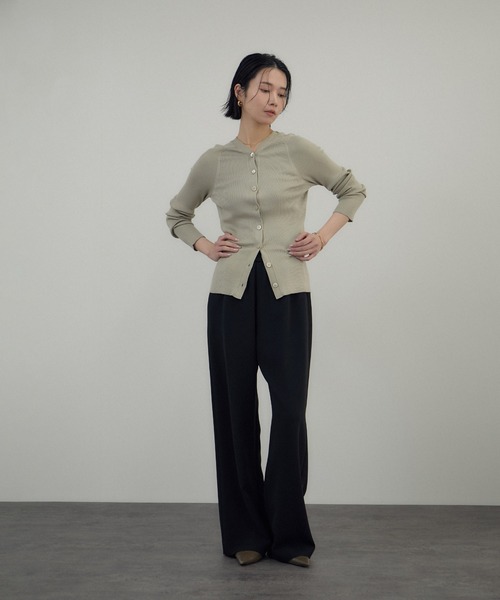 SALON adam et rope'(サロン アダム エ ロペ)の「トリアセリラクシーパンツ / セットアップ対応(その他パンツ・レディース・オフホワイト/ブラック・M/S)」の3枚目の写真