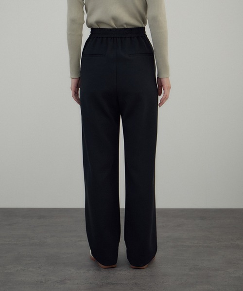 SALON adam et rope'(サロン アダム エ ロペ)の「トリアセリラクシーパンツ / セットアップ対応(その他パンツ・レディース・オフホワイト/ブラック・M/S)」の9枚目の写真