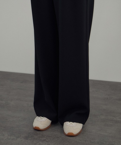 SALON adam et rope'(サロン アダム エ ロペ)の「トリアセリラクシーパンツ / セットアップ対応(その他パンツ・レディース・オフホワイト/ブラック・M/S)」の12枚目の写真