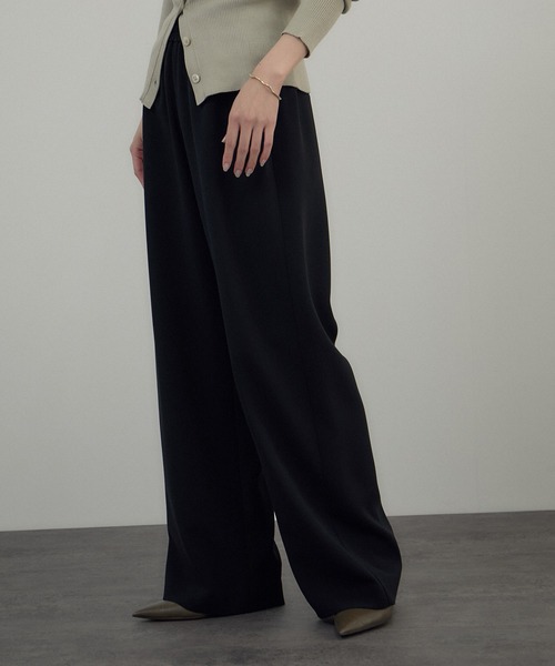SALON adam et rope'(サロン アダム エ ロペ)の「トリアセリラクシーパンツ / セットアップ対応(その他パンツ・レディース・オフホワイト/ブラック・M/S)」の18枚目の写真