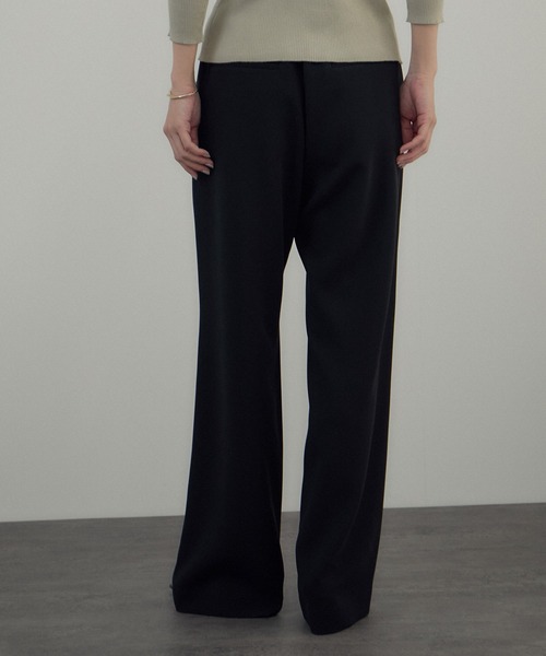 SALON adam et rope'(サロン アダム エ ロペ)の「トリアセリラクシーパンツ / セットアップ対応(その他パンツ・レディース・オフホワイト/ブラック・M/S)」の19枚目の写真