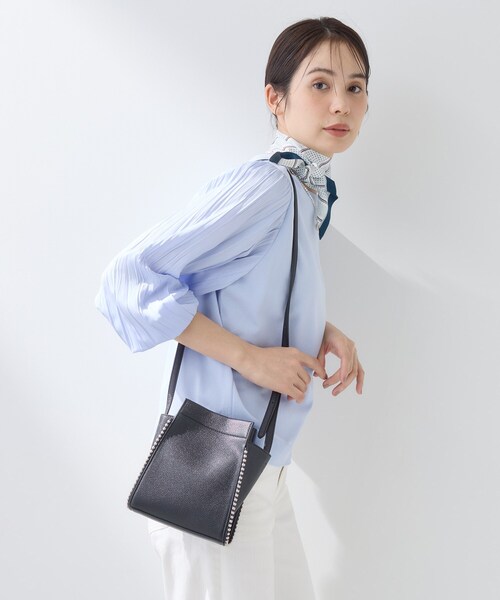 INDIVI（インディヴィ）の「【合皮】スタッズ風メタルポシェットバッグ（ショルダーバッグ・レディース・サックスブルー/ナチュラル/ブラック・00）」の20枚目の写真