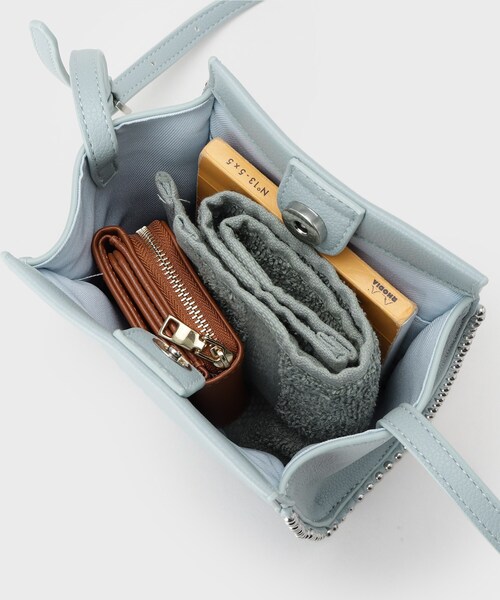 INDIVI（インディヴィ）の「【合皮】スタッズ風メタルポシェットバッグ（ショルダーバッグ・レディース・サックスブルー/ナチュラル/ブラック・00）」の13枚目の写真