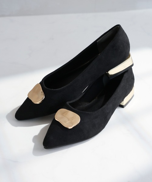 VIVIAN(ヴィヴィアン)の「ポインテッドトゥゴールドモチーフパンプス(パンプス・レディース・イエロー系その他3/ベージュ系その他3/ブラック系その他3/ホワイト系その他5・S/M/L/LL)」の18枚目の写真