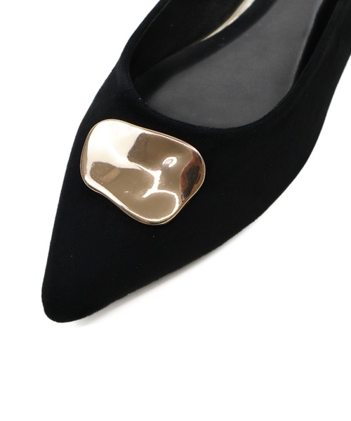 VIVIAN(ヴィヴィアン)の「ポインテッドトゥゴールドモチーフパンプス(パンプス・レディース・イエロー系その他3/ベージュ系その他3/ブラック系その他3/ホワイト系その他5・S/M/L/LL)」の12枚目の写真