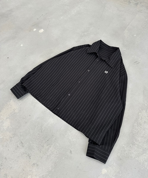 UNDERSTATEMENTs（アンダーステイトメント）の「【ユニセックス】春新作/ショート丈ワンポイント刺繍シャツ（シャツ/ブラウス・メンズ・ネイビー/ブラック系その他2/ブルー/ブラック系その他/ホワイト系その他/ホワイト/ブルー系その他・MEDIUM/LARGE）」の16枚目の写真