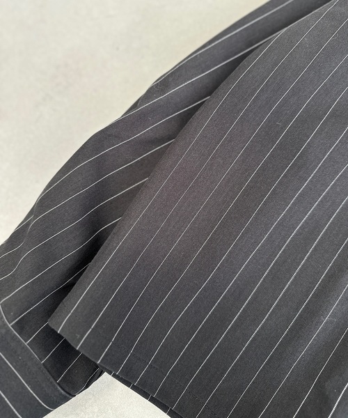 UNDERSTATEMENTs（アンダーステイトメント）の「【ユニセックス】春新作/ショート丈ワンポイント刺繍シャツ（シャツ/ブラウス・メンズ・ネイビー/ブラック系その他2/ブルー/ブラック系その他/ホワイト系その他/ホワイト/ブルー系その他・MEDIUM/LARGE）」の17枚目の写真