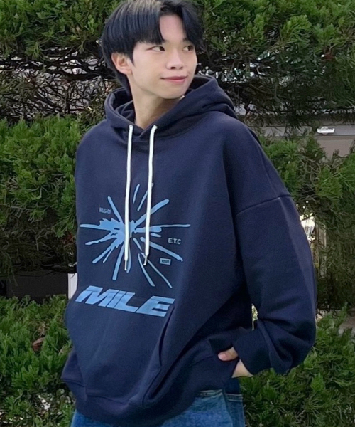 THE MILE(ザマイル)の「ファイヤークラッカー スウェットフード NAVY(パーカー・メンズ・その他・S/M/L/XL)」の1枚目の写真