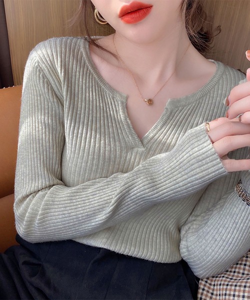 lulufa(ルルファ)の「キーネックスリムフィットリブニットプルオーバー(ニット/セーター・レディース・ブラック/ホワイト/チャコール/オートミール/ベージュ/オレンジ・FREE)」の5枚目の写真