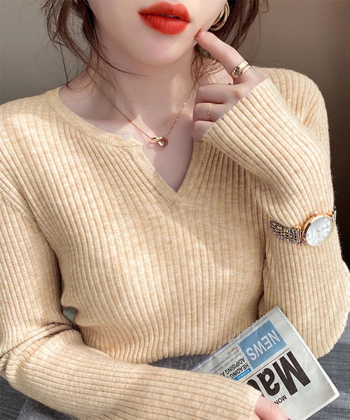 lulufa(ルルファ)の「キーネックスリムフィットリブニットプルオーバー(ニット/セーター・レディース・ブラック/ホワイト/チャコール/オートミール/ベージュ/オレンジ・FREE)」の1枚目の写真