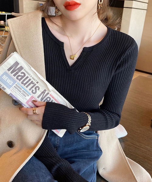 lulufa(ルルファ)の「キーネックスリムフィットリブニットプルオーバー(ニット/セーター・レディース・ブラック/ホワイト/チャコール/オートミール/ベージュ/オレンジ・FREE)」の3枚目の写真