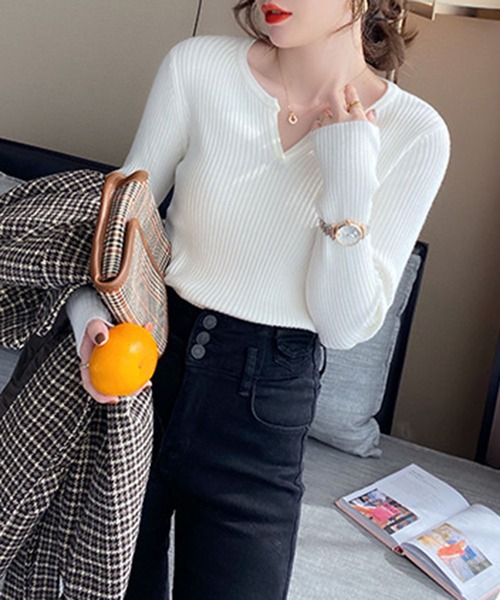 lulufa(ルルファ)の「キーネックスリムフィットリブニットプルオーバー(ニット/セーター・レディース・ブラック/ホワイト/チャコール/オートミール/ベージュ/オレンジ・FREE)」の7枚目の写真