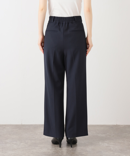 La TOTALITE(ラトータリテ)の「【洗える】ツイルストレッチタックパンツ(スラックス・レディース・アイボリー/ネイビー・36/38)」の5枚目の写真