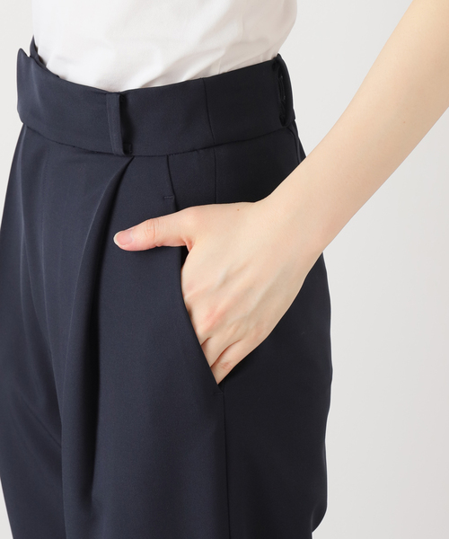 La TOTALITE(ラトータリテ)の「【洗える】ツイルストレッチタックパンツ(スラックス・レディース・アイボリー/ネイビー・36/38)」の6枚目の写真