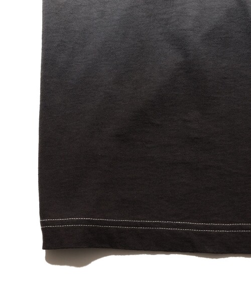 BEAMS PLUS(ビームスプラス)の「Pocket Tee Gradation Dye(Tシャツ/カットソー・メンズ・サックスブルー/シルバー/グリーン・MEDIUM/X-LARGE/LARGE/SMALL/XX-LARGE)」の9枚目の写真