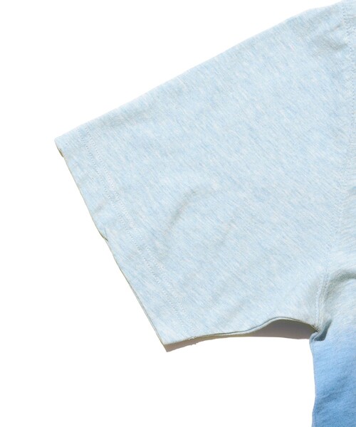 BEAMS PLUS(ビームスプラス)の「Pocket Tee Gradation Dye(Tシャツ/カットソー・メンズ・サックスブルー/シルバー/グリーン・MEDIUM/X-LARGE/LARGE/SMALL/XX-LARGE)」の13枚目の写真