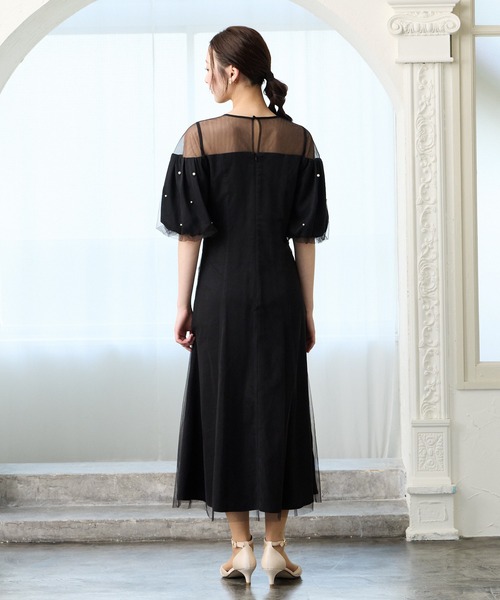 AIMER(エメ)の「チュール×ヴィンテージサテンパールパフスリーブパーティードレス 結婚式 お呼ばれ ドレス 20代 30代(ドレス・レディース・ブラック/カーキ/ブルーグレー/イエロー・MEDIUM)」の15枚目の写真