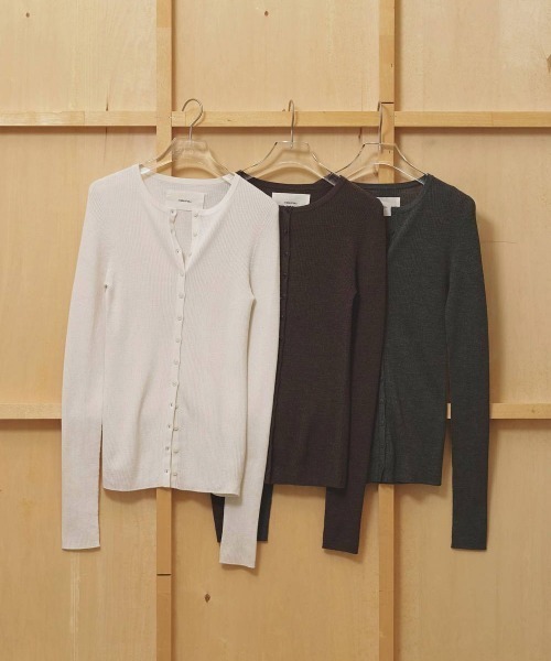 TODAYFUL（トゥデイフル）の「【TODAYFUL/トゥデイフル】Silkwool Knit Cardigan/シルクニットカーディガン（カーディガン/ボレロ・レディース・ダークブラウン/チャコールグレー/キナリ・FREE）」の14枚目の写真
