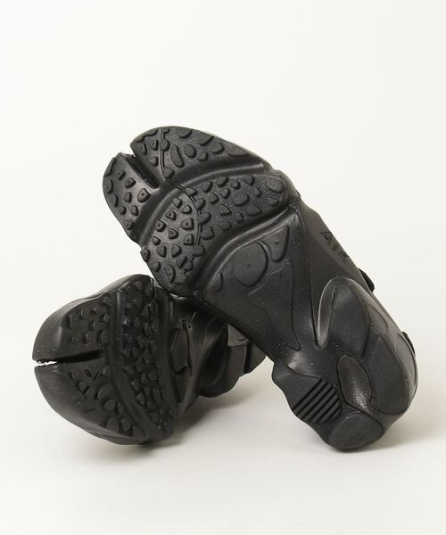 NIKE(ナイキ)の「WMNS AIR RIFT(スニーカー・レディース・ブラック・23.0cm/24.0cm/26.0cm/27.0cm/28.0cm/29.0cm/25.0cm)」の3枚目の写真